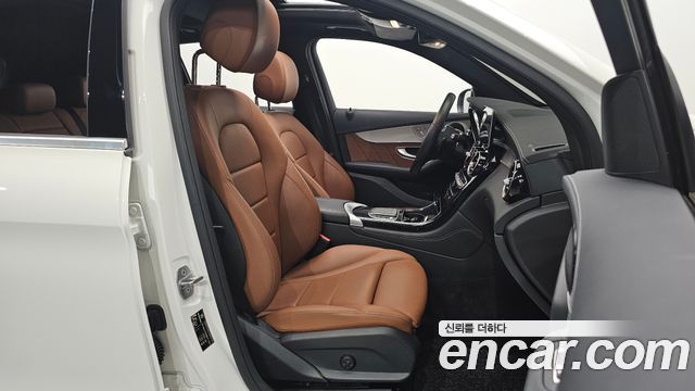 Mercedes-Benz GLC-Class 2021 — photo 13