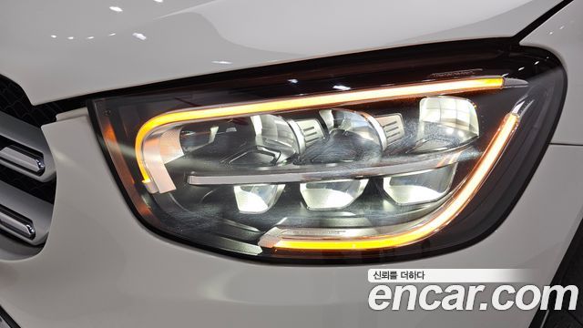Mercedes-Benz GLC-Class 2021 — photo 8