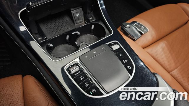 Mercedes-Benz GLC-Class 2021 — photo 32
