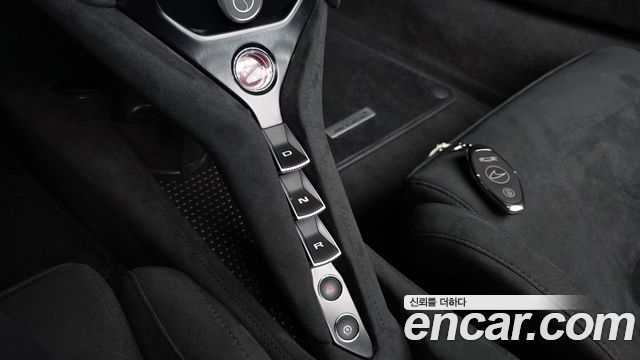 Mclaren 750S 2024 — photo 12