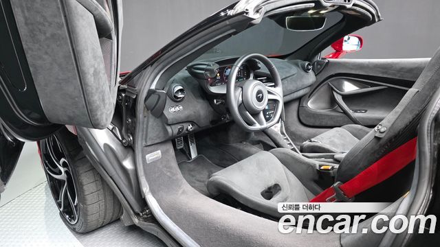 Mclaren 750S 2024 — photo 13