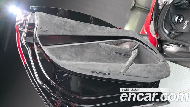 Mclaren 750S 2024 — photo 14