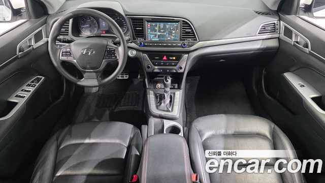 Hyundai AVANTE 2017 — photo 7