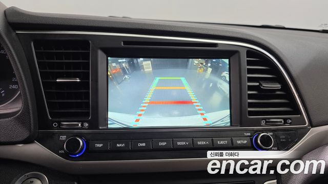 Hyundai AVANTE 2017 — photo 17