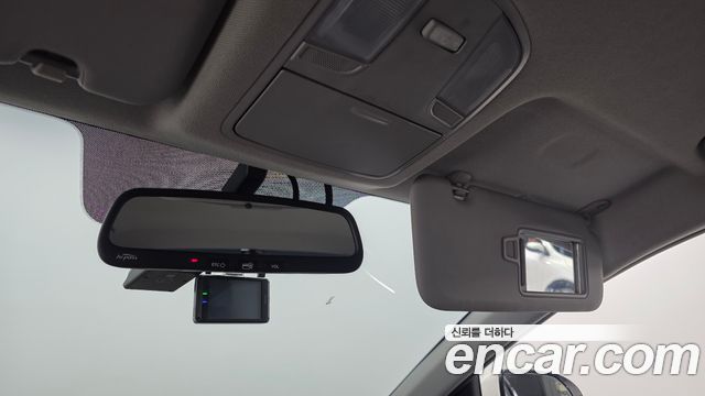 Hyundai AVANTE 2017 — photo 19