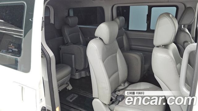 Hyundai Starex 2016 — photo 16