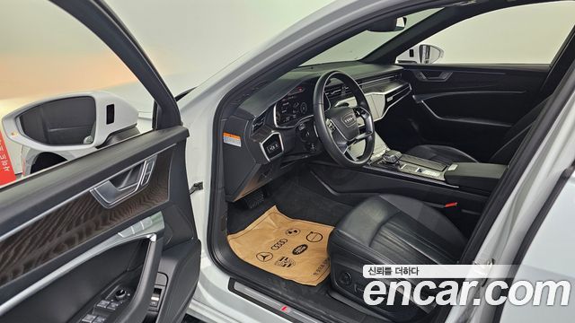 Audi A6 2022 — photo 13