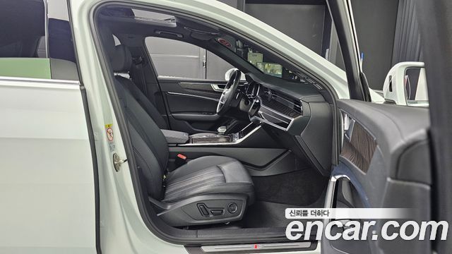 Audi A6 2022 — photo 18