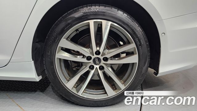 Audi A6 2022 — photo 7
