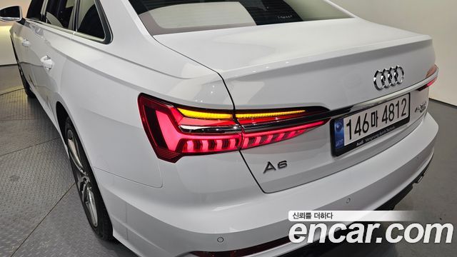 Audi A6 2022 — photo 9