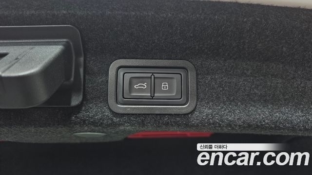 Audi A6 2022 — photo 32