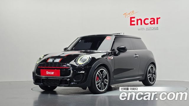 Mini Cooper 2020 — photo 1