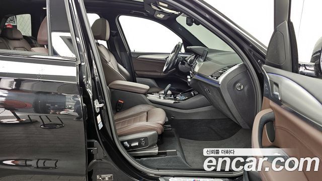 BMW X3 2018 — photo 17