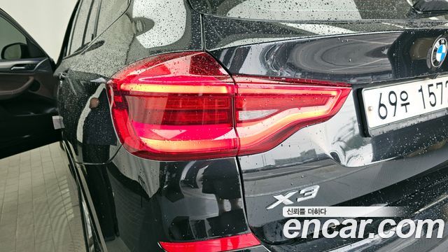 BMW X3 2018 — photo 9