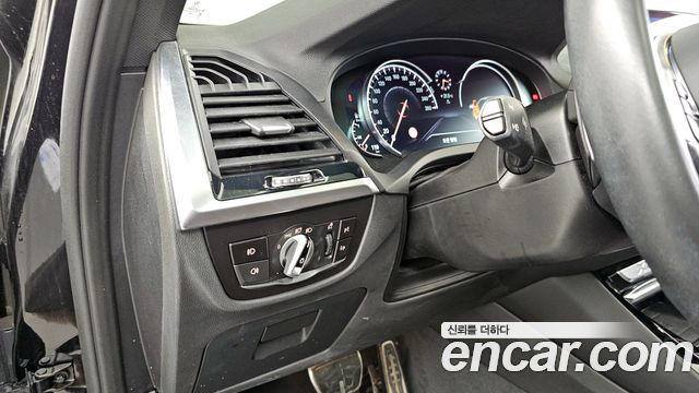 BMW X3 2018 — photo 28