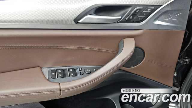 BMW X3 2018 — photo 30