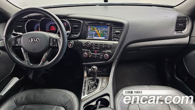 Kia K5 2011 — photo 7