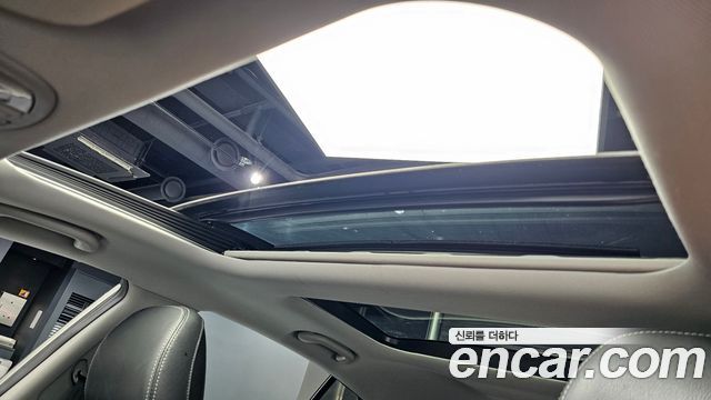 Kia K5 2011 — photo 16