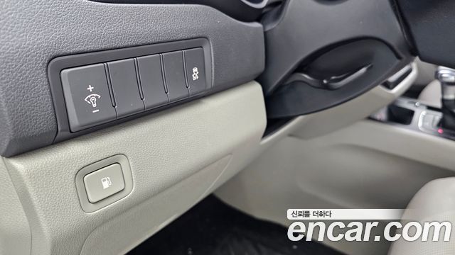 Kia Canival 2017 — photo 17