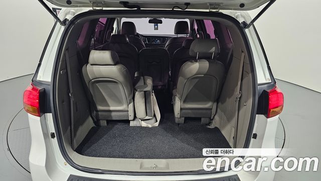 Kia Canival 2017 — photo 20