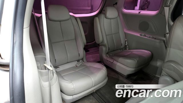 Kia Canival 2016 — photo 13