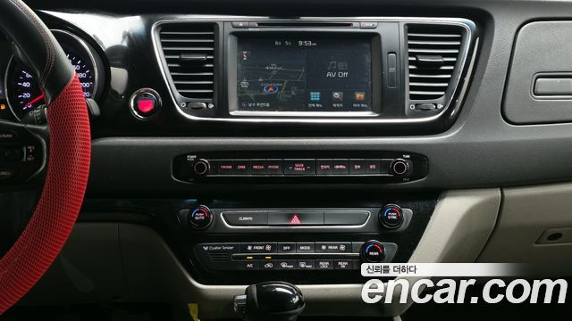 Kia Canival 2016 — photo 15