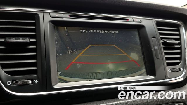 Kia Canival 2016 — photo 16