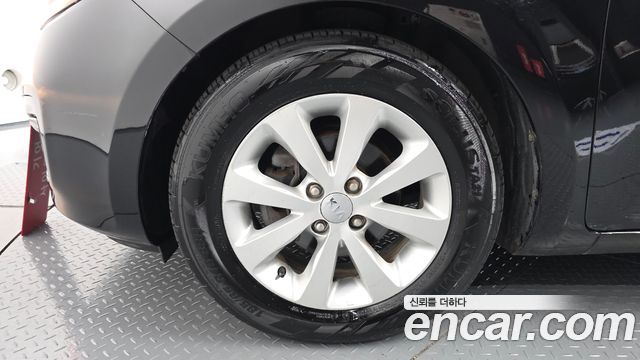 Kia pride 2012 — photo 5