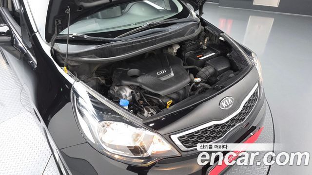 Kia pride 2012 — photo 6