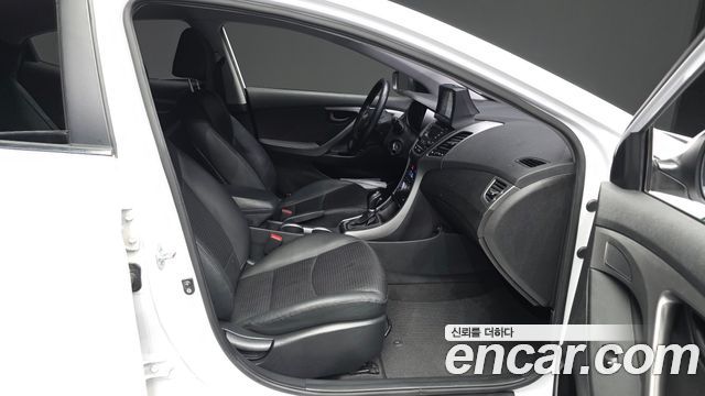 Hyundai AVANTE 2014 — photo 11