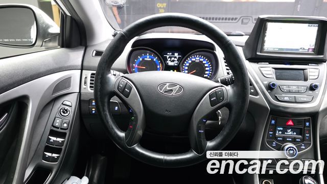 Hyundai AVANTE 2014 — photo 13