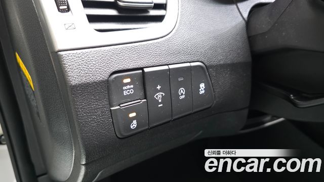 Hyundai AVANTE 2014 — photo 18