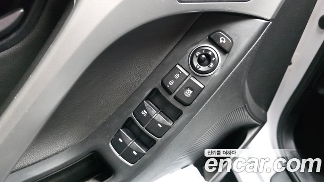Hyundai AVANTE 2014 — photo 19