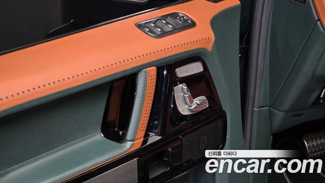 Mercedes-Benz G-Class 2020 — photo 22