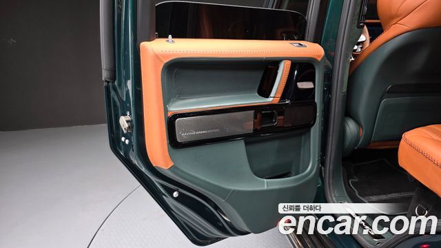 Mercedes-Benz G-Class 2020 — photo 15