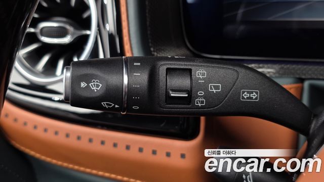 Mercedes-Benz G-Class 2020 — photo 27