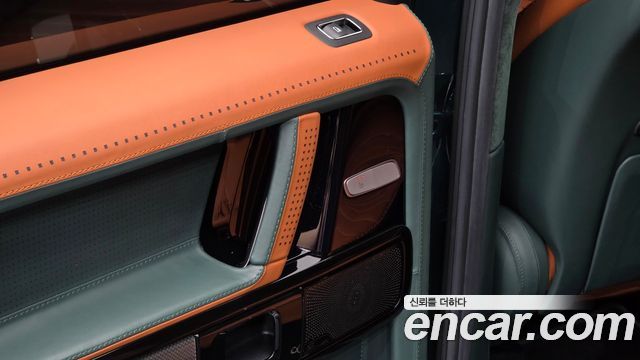 Mercedes-Benz G-Class 2020 — photo 31