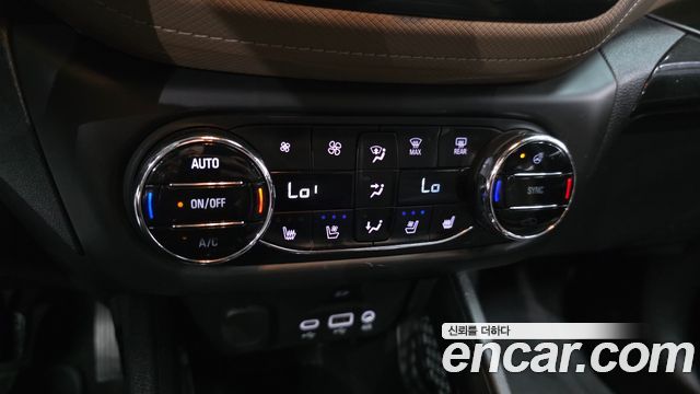 Chevrolet Korea Trailblazer 2022 — photo 24