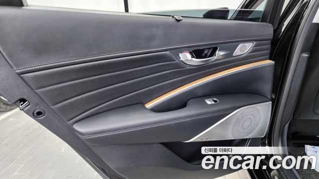 Kia K9 2022 — photo 15