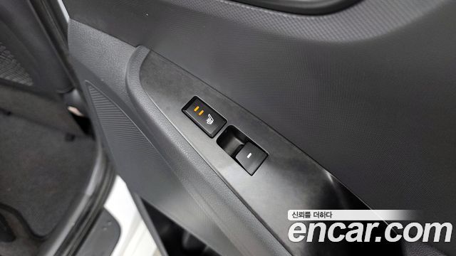 Hyundai Ioniq 2016 — photo 25