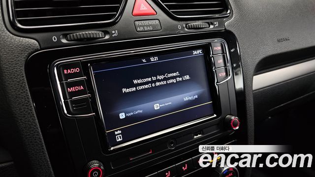 Volkswagen Scirocco 2013 — photo 14