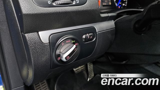 Volkswagen Scirocco 2013 — photo 16