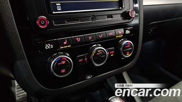 Volkswagen Scirocco 2013 — photo 17