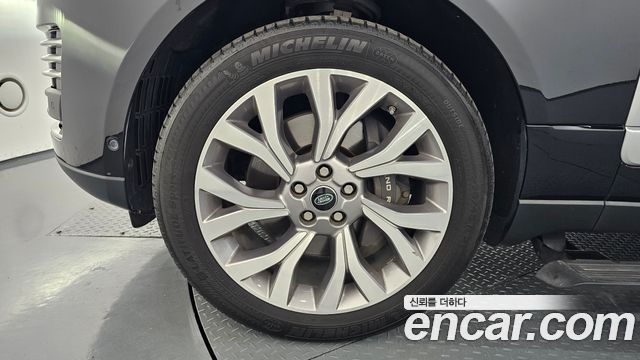 Land Rover Range Rover 2019 — photo 5