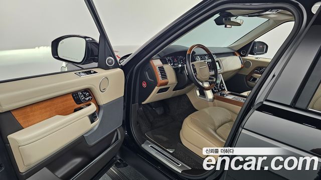 Land Rover Range Rover 2019 — photo 13
