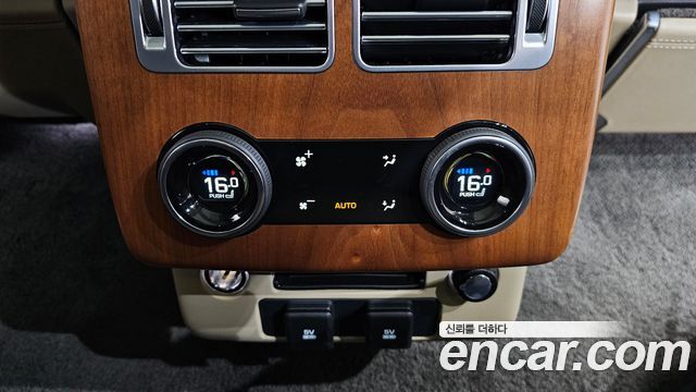 Land Rover Range Rover 2019 — photo 33