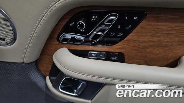 Land Rover Range Rover 2019 — photo 35