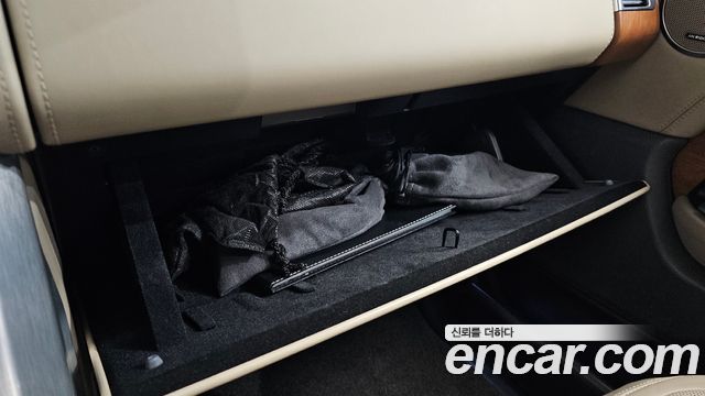 Land Rover Range Rover 2019 — photo 36