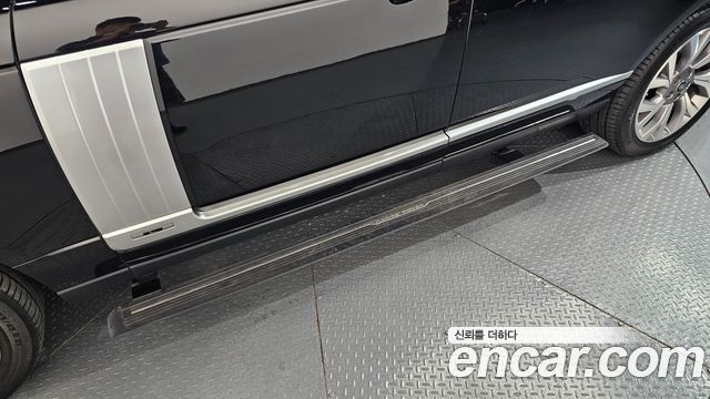 Land Rover Range Rover 2019 — photo 39