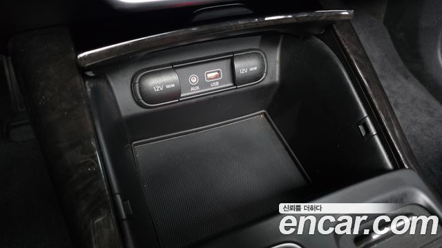 Kia Sorento 2015 — photo 32